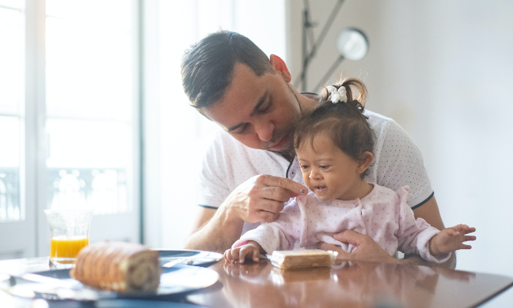 Brincadeiras para ajudar seu filho comer melhor